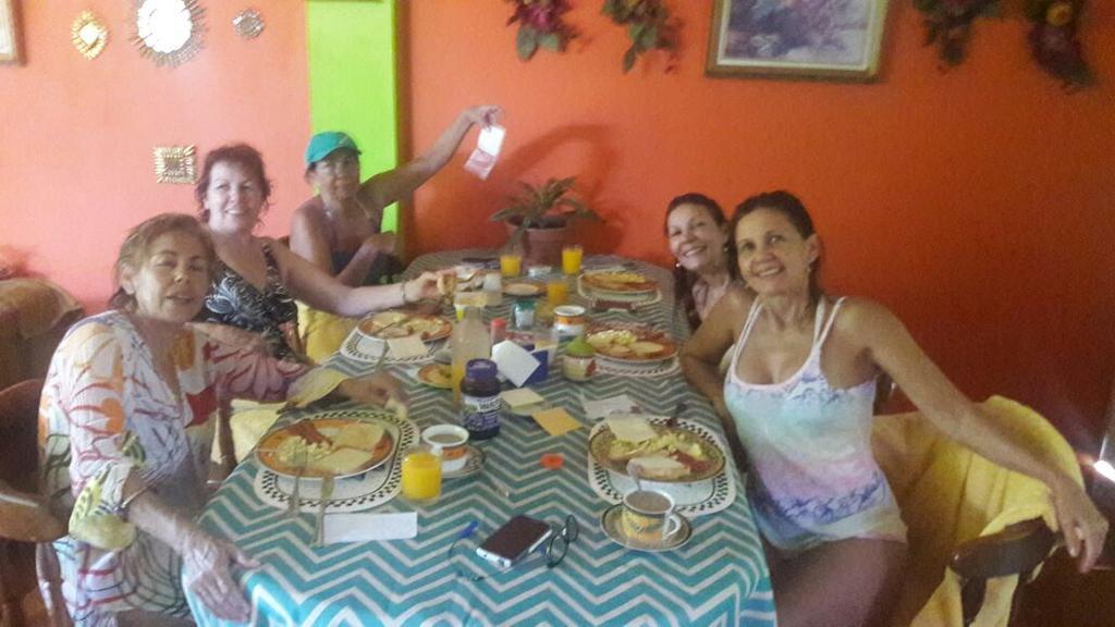 Posada Mama Bella Playa Blanca  Ngoại thất bức ảnh