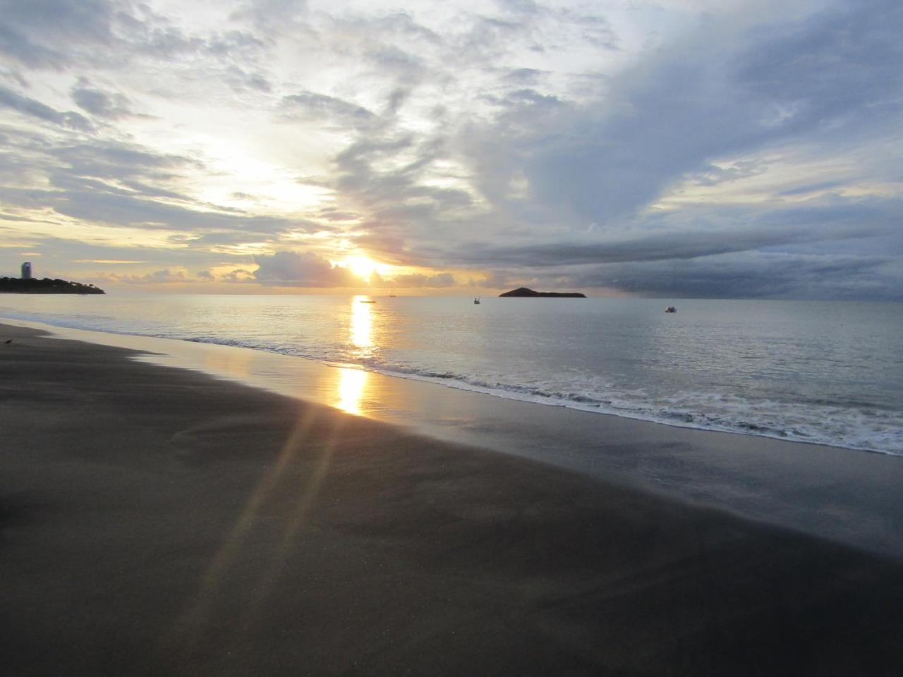 Posada Mama Bella Playa Blanca  Ngoại thất bức ảnh