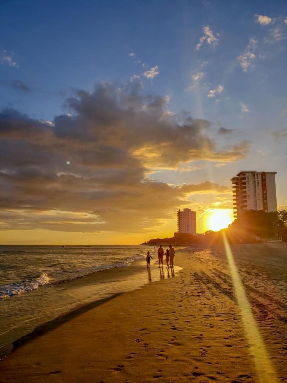 Posada Mama Bella Playa Blanca  Ngoại thất bức ảnh
